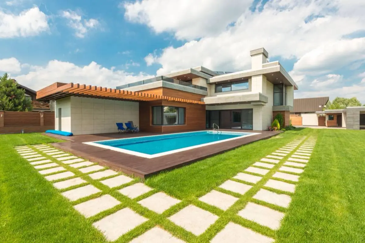 Pool Resurfacing & Replastering in Bakersfield, CA